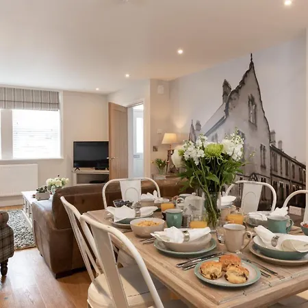 Holiday home Columbo Whitby